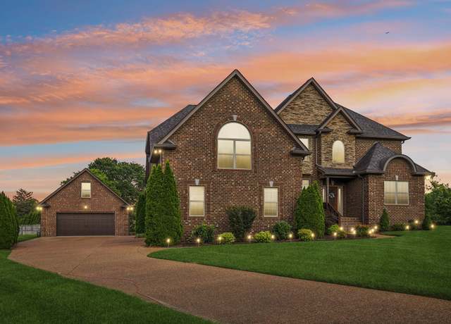 Property at 4014 Asbury Pl, Mount Juliet, TN 37122, 4 beds, 4 baths