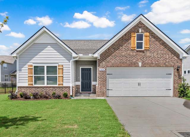 Property at 1424 English Oak Dr, Clarksville, TN 37043, 3 beds, 2 baths