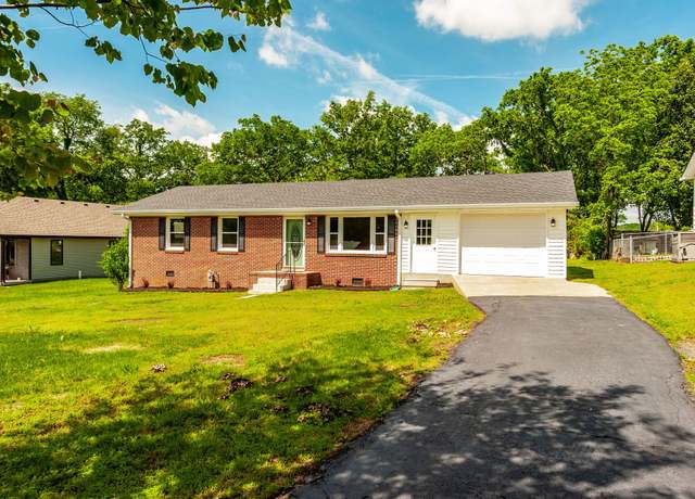 Property at 154 Church Ave, Watertown, TN 37184, 3 beds, 1 bath