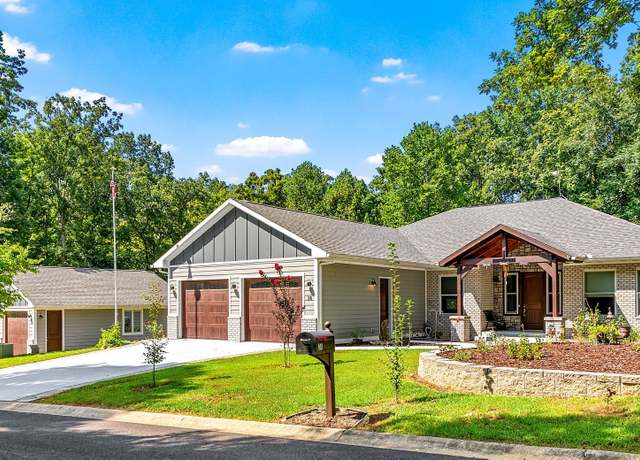 Property at 34 Navajo Ct, Cadiz, KY 42211, 5 beds, 4 baths