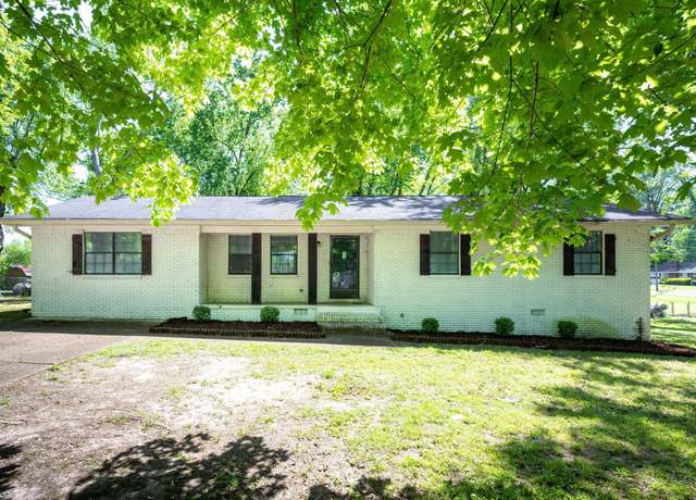 Property at 5904 Pinelawn Dr, Chattanooga, TN 37421, 4 beds, 2 baths