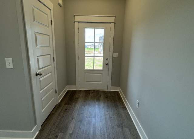 Property at 7647 Rookersbend Dr, Smyrna, TN 37167, 4 beds, 3 baths
