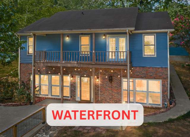 Property at 224 Lakeview Dr, Rogersville, AL 35652, 5 beds, 3 baths