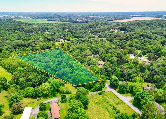 Property at 1 Dean Rd, Clarksville, TN 37040
