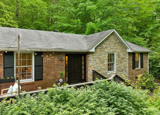 Property at 7447 Huntwick Trl, Nashville, TN 37221, 3 beds, 2 baths