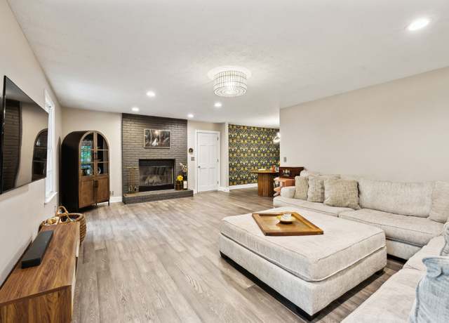 Property at 7447 Huntwick Trl, Nashville, TN 37221, 3 beds, 2 baths