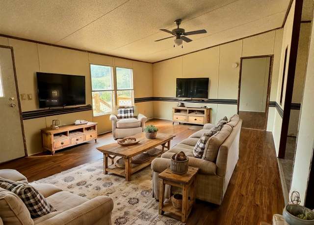 Property at 227 Green Hill Rd, Pleasant Shade, TN 37145, 3 beds, 2 baths