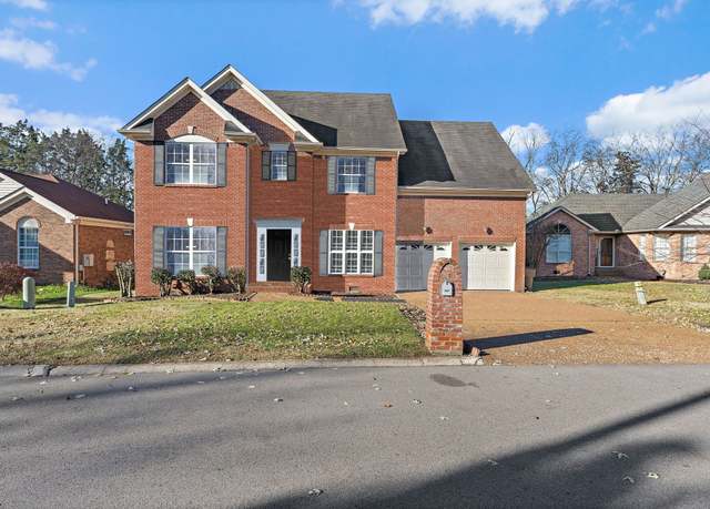 Property at 817 Cedar Crest Dr, Nashville, TN 37209, 4 beds, 2.5 baths
