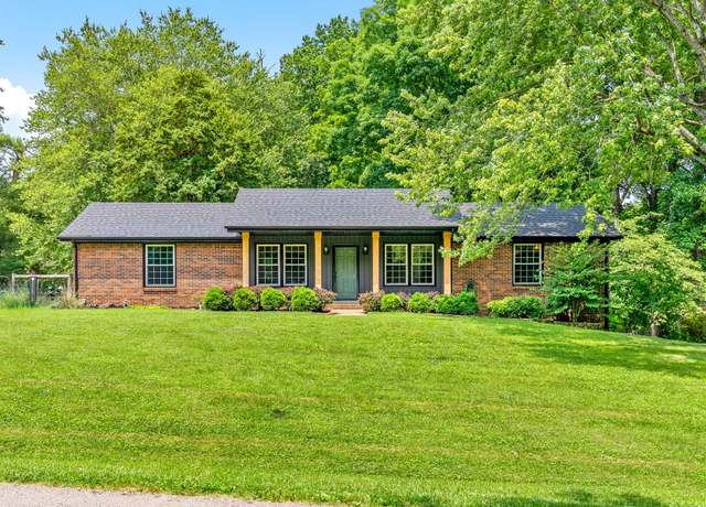 Property at 1812 Theresa Dr, Clarksville, TN 37043, 4 beds, 3 baths