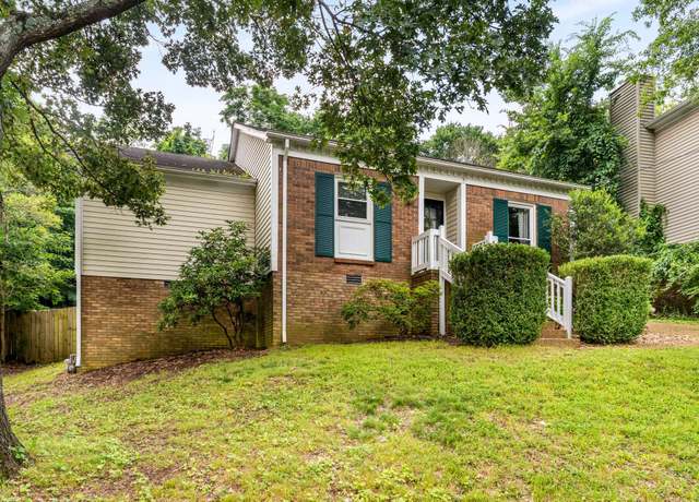 Property at 5016 English Village Dr, Nashville, TN 37211, 3 beds, 2 baths