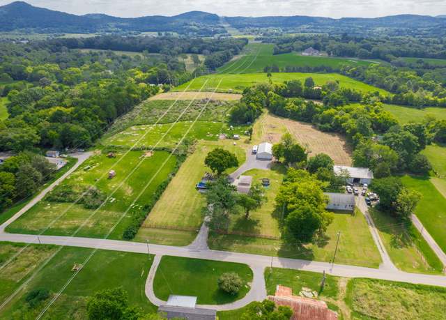 Property at 864 Greenwood Rd, Lebanon, TN 37090, 3 beds, 2 baths