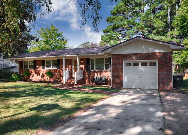 Property at 612 Hereford Dr, Athens, AL 35611, 3 beds, 1.5 baths