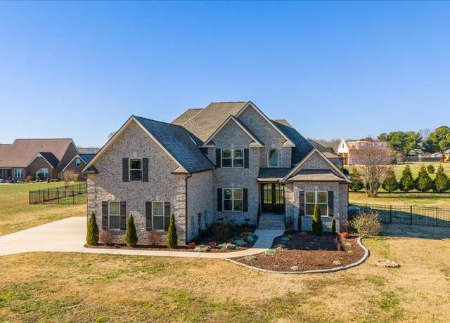 Property at 232 Aberdeen Ave, Hillsboro, TN 37342, 3 beds, 3 baths