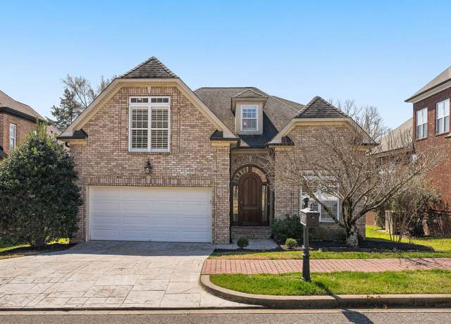 Property at 1018 Isaac Franklin Dr, Gallatin, TN 37066, 3 beds, 3 baths