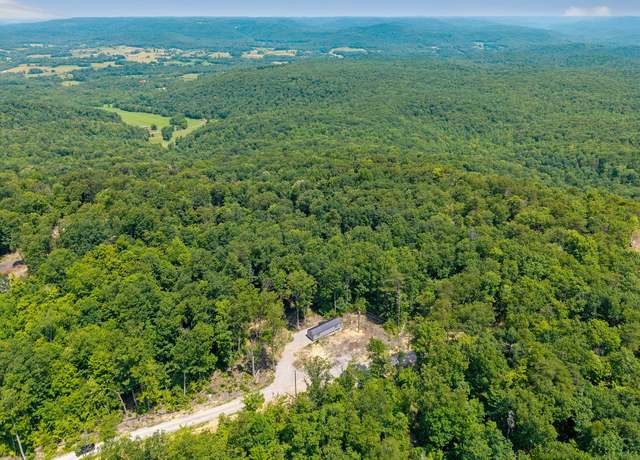 Property at 203 Crestview Ln, Sparta, TN 38583