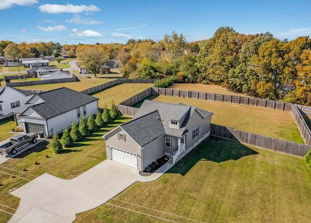 Property at 821 S Mountain St, Smithville, TN 37166, 3 beds, 2 baths