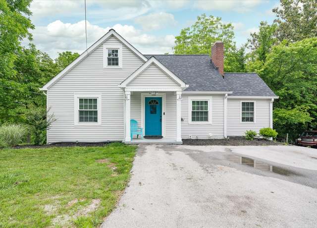 Property at 132 W Bronson St, Sparta, TN 38583, 3 beds, 2 baths