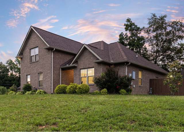 Property at 200 Sapphire Dr, White House, TN 37188, 3 beds, 2 baths