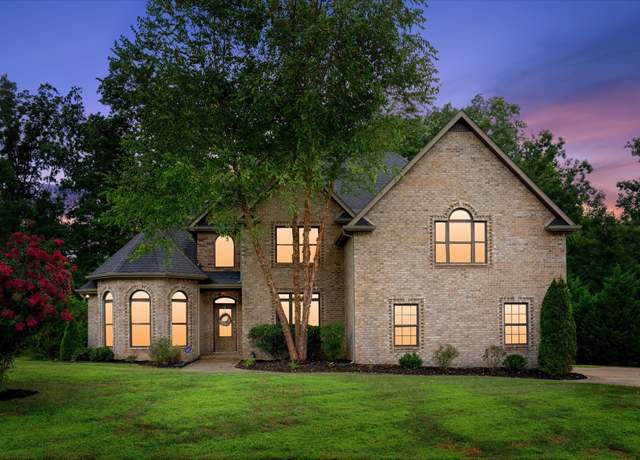 Property at 1770 Double R Blvd, Clarksville, TN 37042, 4 beds, 3.5 baths
