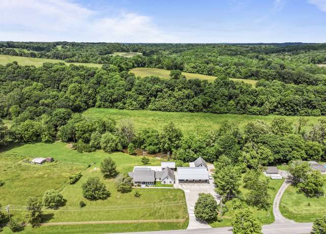Property at 1313 Stayton Rd, Cumberland Furnace, TN 37051, 4 beds, 3.5 baths