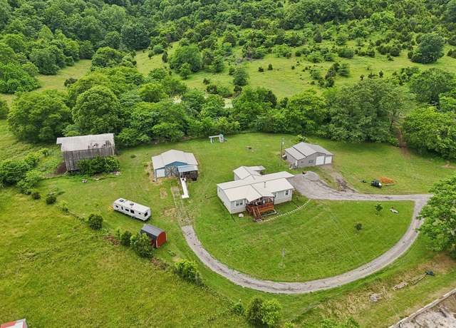 Property at 13 Duke Hollow Ln, Carthage, TN 37030, 3 beds, 2.5 baths