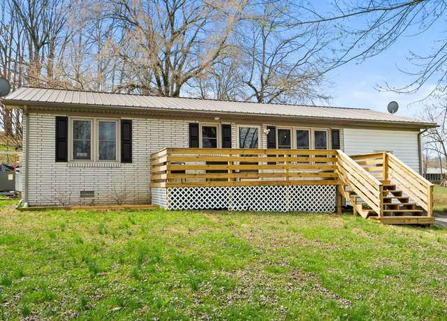 Property at 1214 N 1st St, Westmoreland, TN 37186, 3 beds, 1 bath