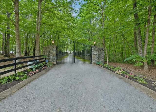 Property at 1105 Mount Pleasant Rd, Kingston Springs, TN 37082, 7 beds, 7.5 baths