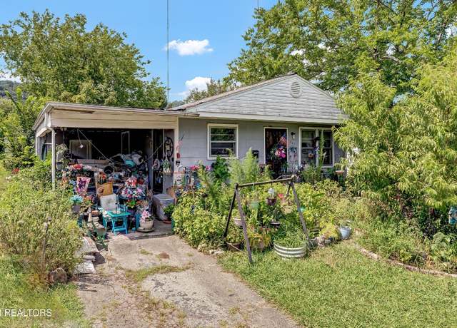 Property at 327 Atlantic Ave, Knoxville, TN 37917, 2 beds, 1 bath