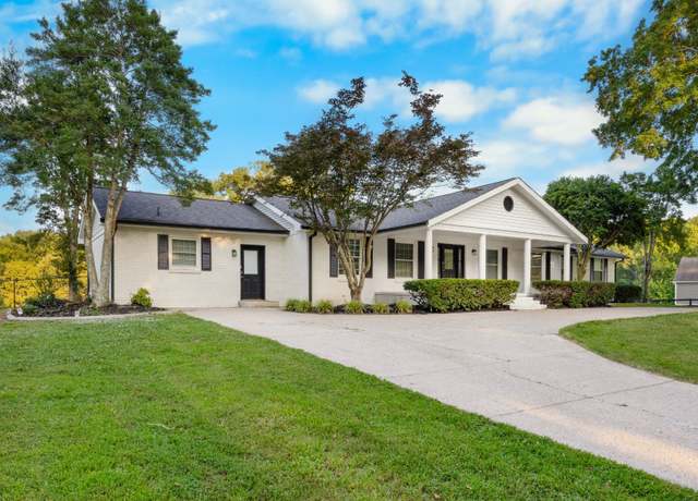 Property at 1711 Bend Rd, Clarksville, TN 37040, 3 beds, 3 baths
