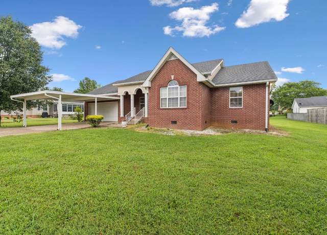 Property at 1011 Shirley Dr, Lebanon, TN 37087, 3 beds, 2 baths