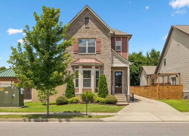 Property at 1557 Brockton Ln, Nashville, TN 37221, 4 beds, 4 baths
