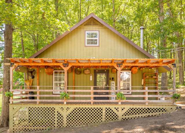 Property at 760 Ruble Dr, Clifton, TN 38425, 2 beds, 1.5 baths