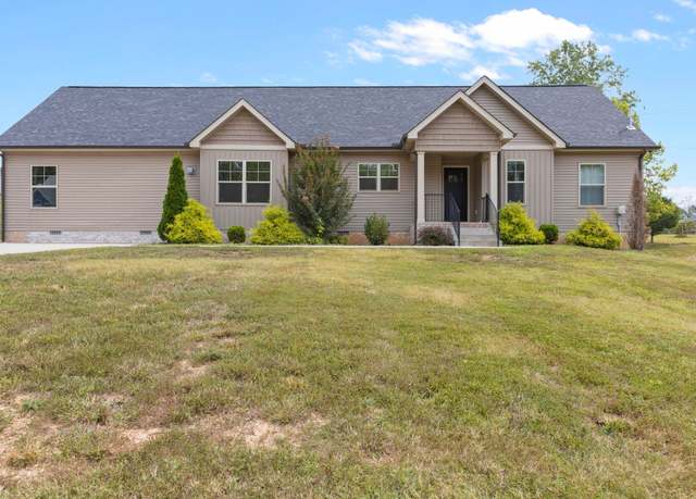 Property at 104 Laken Ln, Dickson, TN 37055, 5 beds, 3 baths