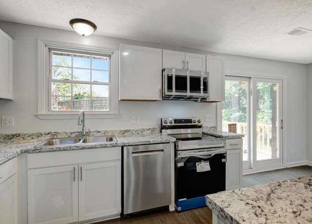 Property at 217 Sterry Ct, Antioch, TN 37013, 4 beds, 3 baths