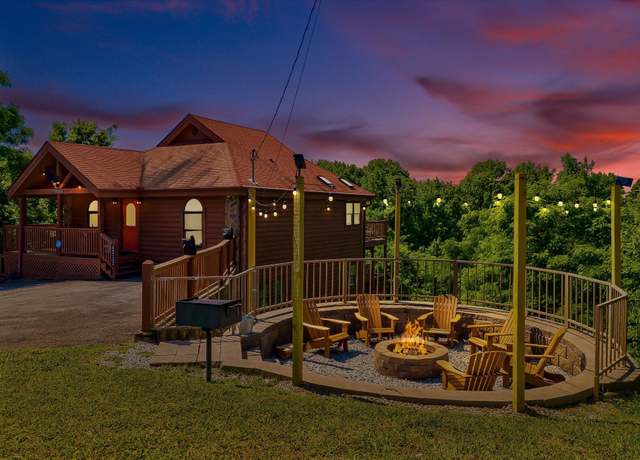 Property at 2054 Oakmont Dr, Sevierville, TN 37876, 3 beds, 3.5 baths