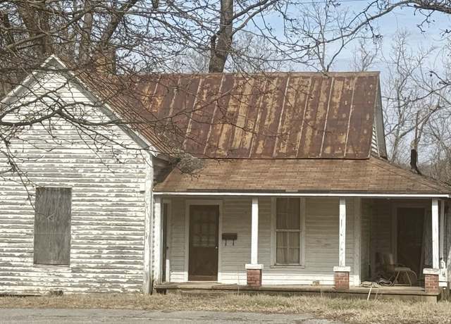 Property at 437 W Main St, Waverly, TN 37185, 2 beds, 1 bath
