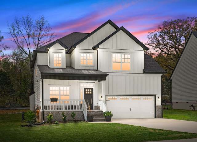 Property at 852 Jersey Dr, Clarksville, TN 37043, 4 beds, 2.5 baths