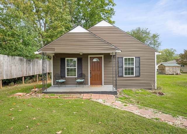 Property at 212 Mullican St, Mcminnville, TN 37110, 2 beds, 1 bath