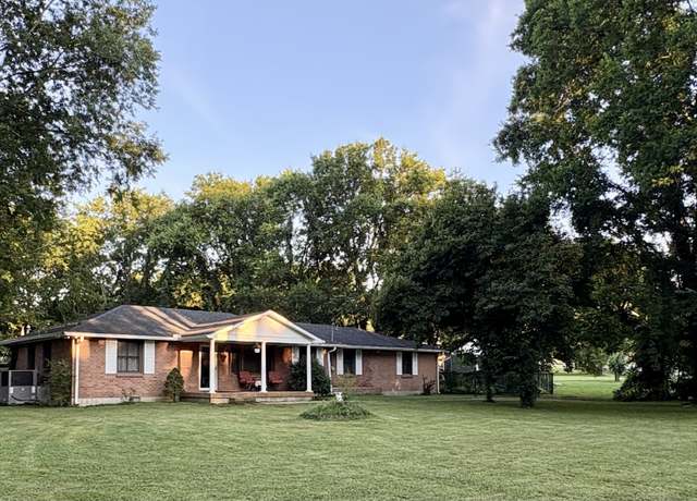 Property at 456 Ewing Ln, Nashville, TN 37207, 3 beds, 2 baths