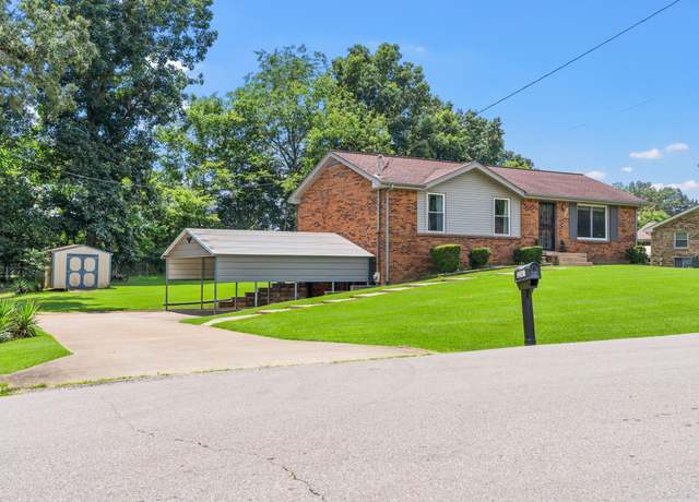 Property at 2247 Blakemore Dr, Clarksville, TN 37040, 3 beds, 2 baths