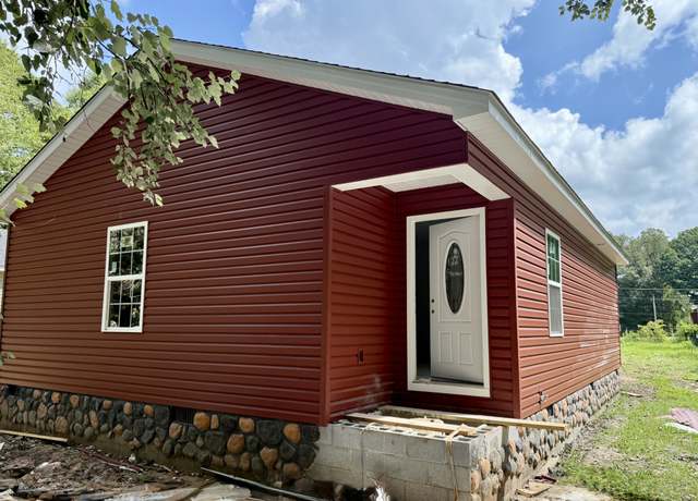 Property at 127B Freeman St, Tullahoma, TN 37388, 3 beds, 2 baths