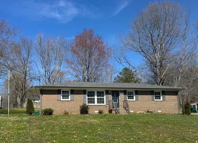 Property at 1545 Sandy St, Lewisburg, TN 37091, 3 beds, 2 baths