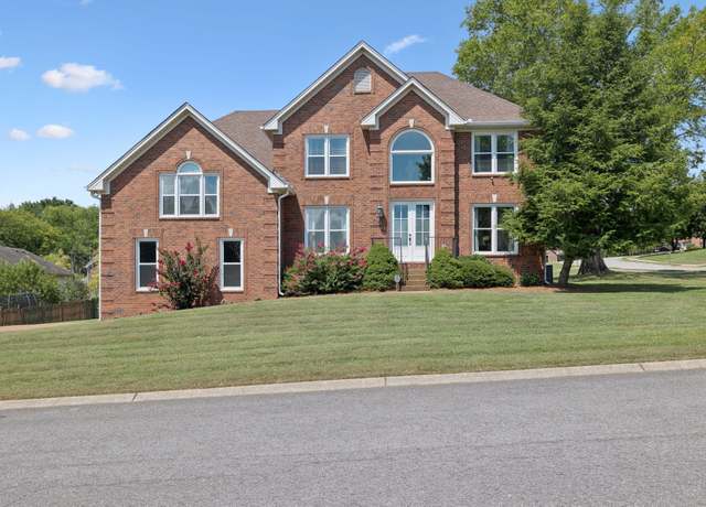 Property at 103 Cumberland Pl, Hendersonville, TN 37075, 3 beds, 2.5 baths