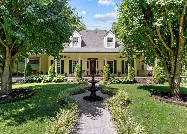 Property at 7853 Old Charlotte Pike, Nashville, TN 37209, 4 beds, 3.5 baths
