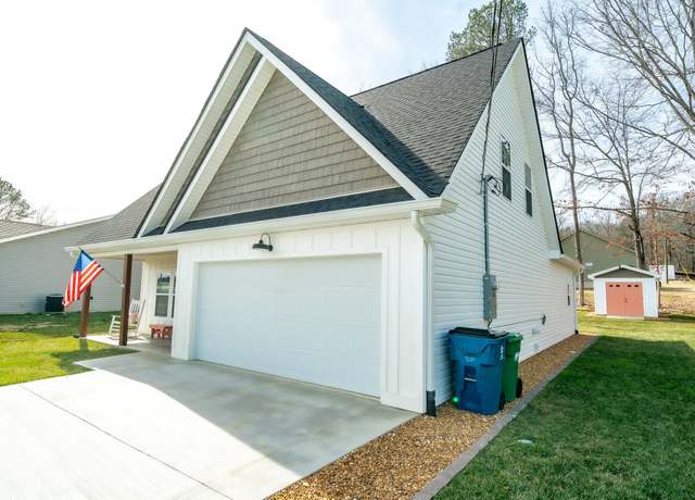 Property at 852 Pine Grove Rd, Ringgold, GA 30736, 3 beds, 2.5 baths