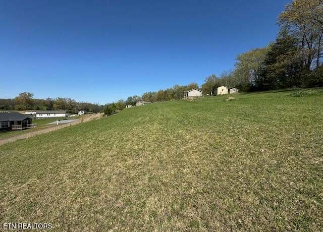 Property at 90 Siesta Dr, Newport, TN 37821