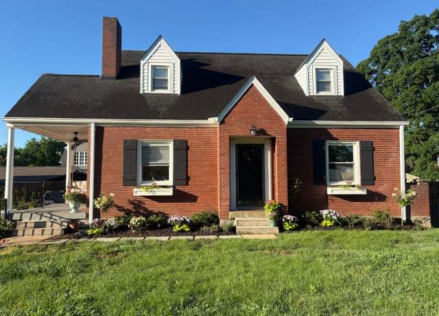Property at 1003 Graybar Ln, Nashville, TN 37204, 3 beds, 2 baths