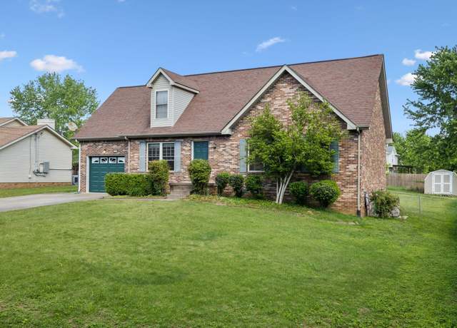 Property at 853 Hornbuckle Rd, Clarksville, TN 37043, 4 beds, 2 baths