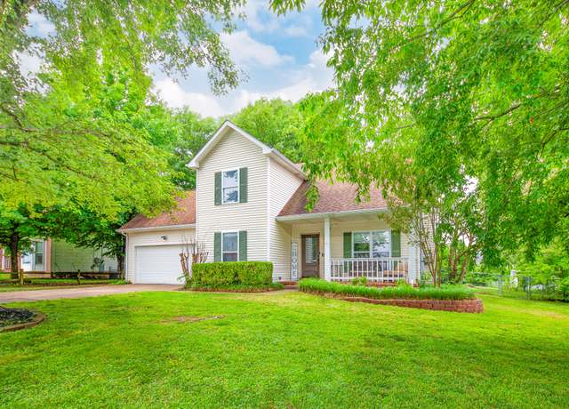 Property at 3416 E Henderson Way, Clarksville, TN 37042, 3 beds, 2.5 baths