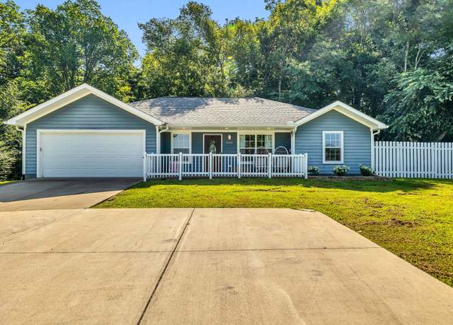 Property at 3482 Mahlon Moore Rd, Spring Hill, TN 37174, 3 beds, 2 baths